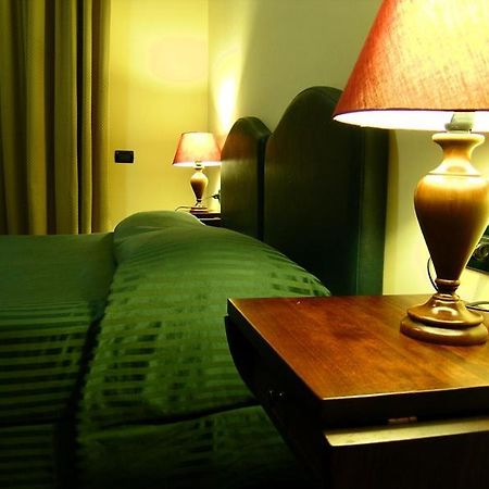 Relax Style House Central Rooms Pescara Exterior foto